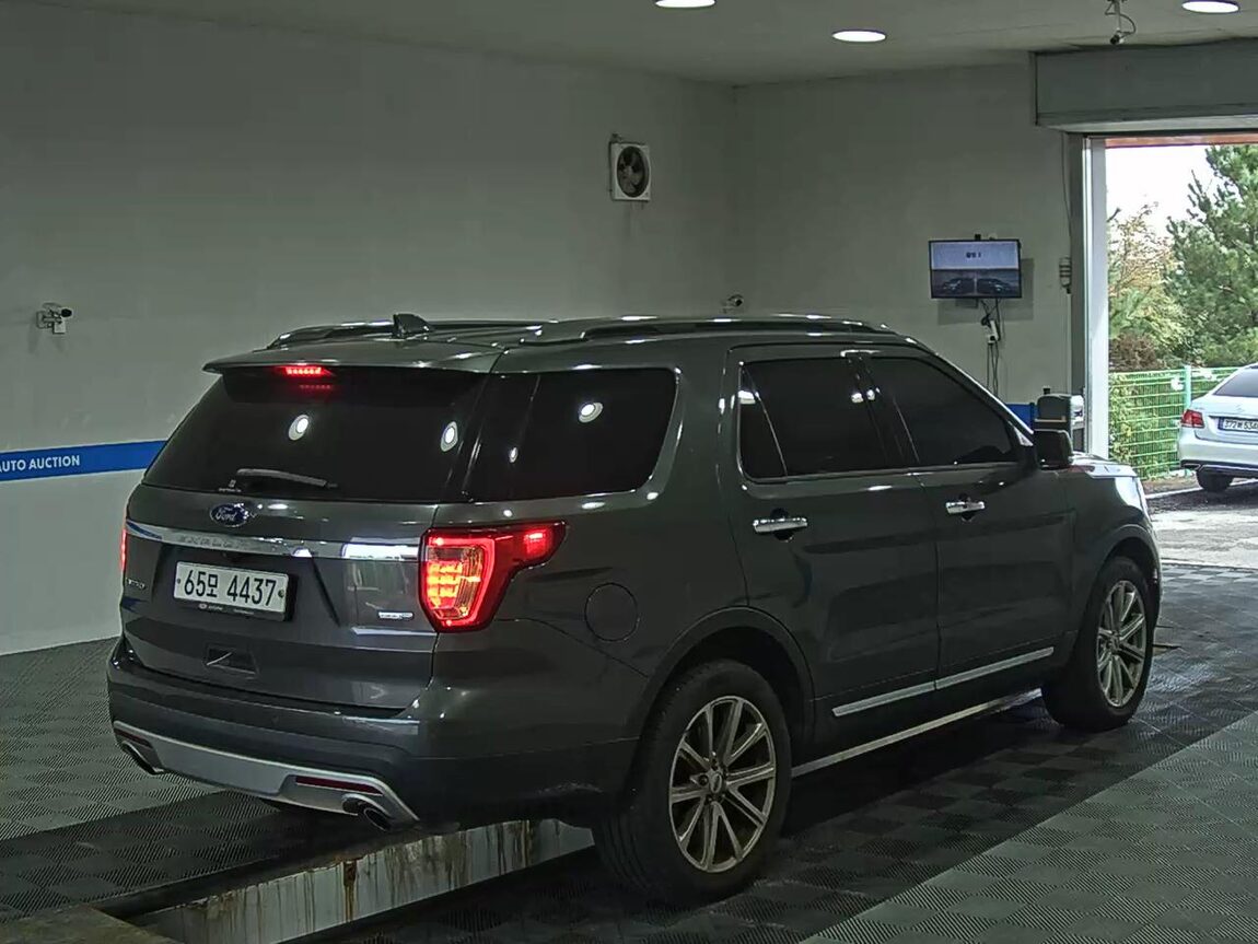 FORD EXPLORER (5TH GEN) 2.3 AWD LIMITED 2017 - zdjęcie 5