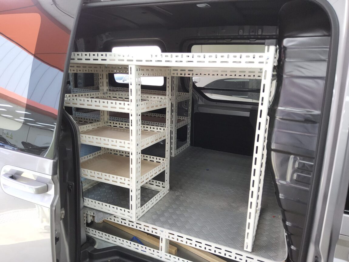HYUNDAI STARIA HYBRID 1.6 HEV CARGO 3-SEATER MODERN 2025 - zdjęcie 13