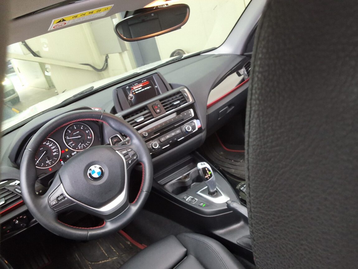 BMW 1 SERIES (2ND GEN) 5-DOOR 118d SPORT LINE 2017 - zdjęcie 12