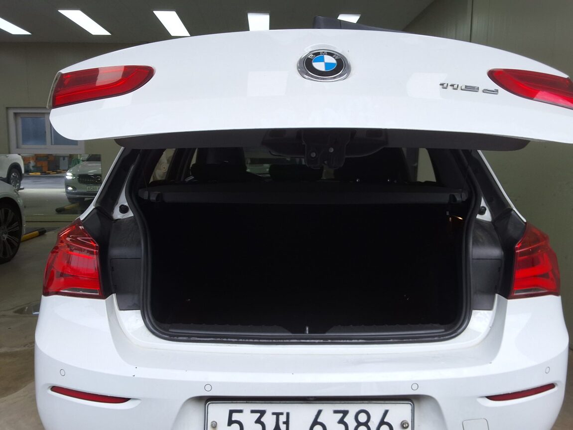 BMW 1 SERIES (2ND GEN) 5-DOOR 118d SPORT LINE 2017 - zdjęcie 16