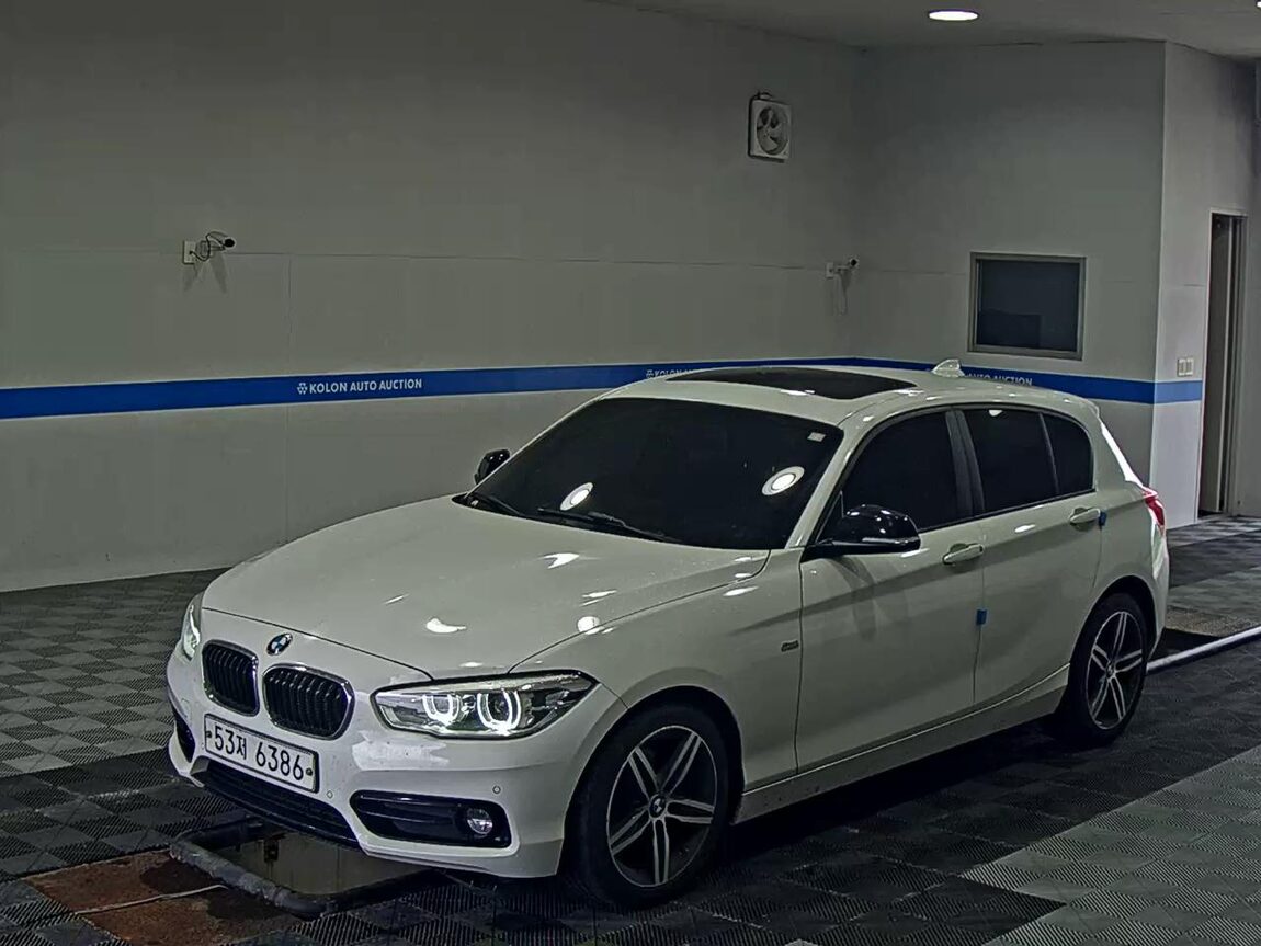 BMW 1 SERIES (2ND GEN) 5-DOOR 118d SPORT LINE 2017 - zdjęcie 2