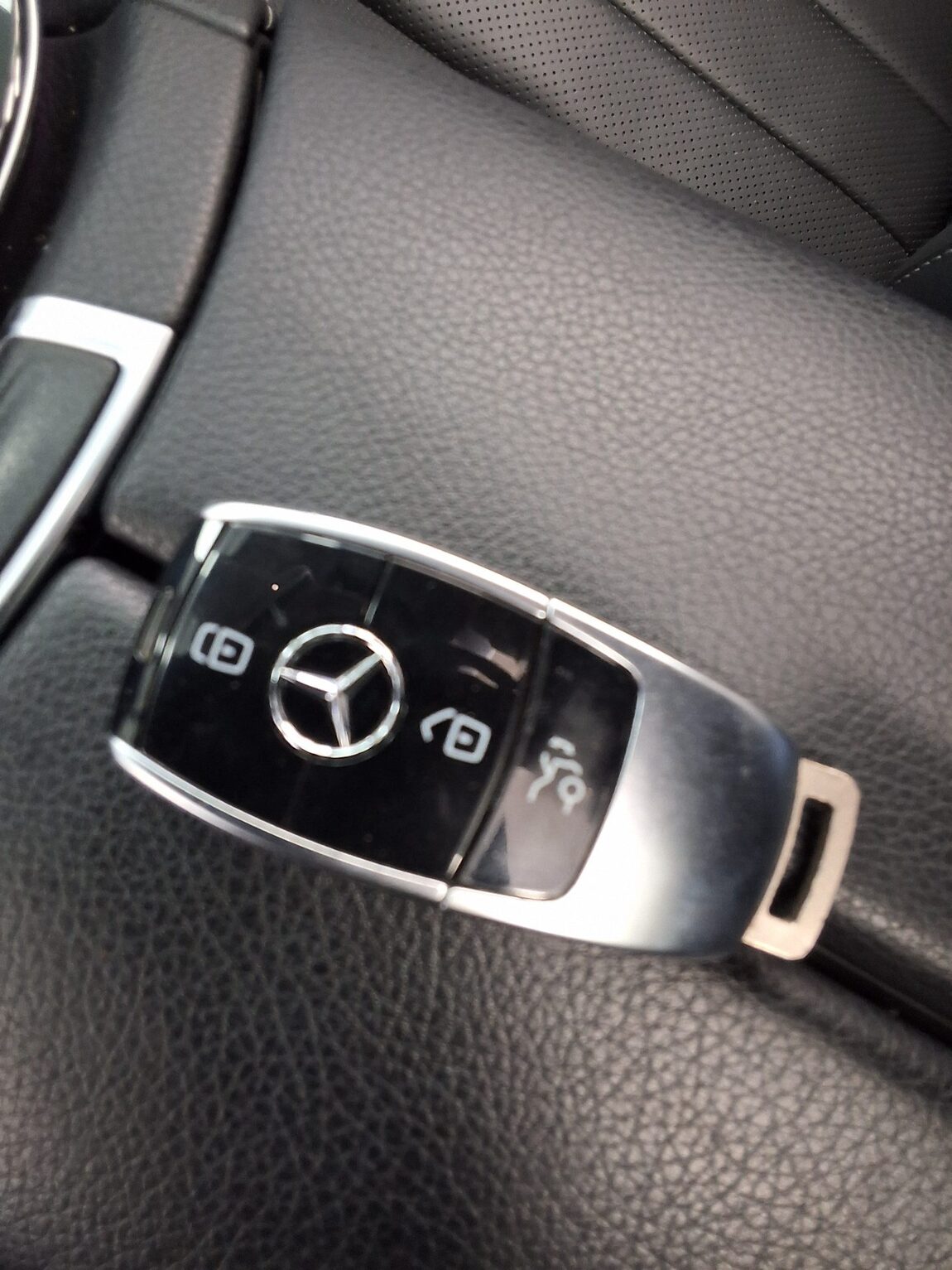 MERCEDES-BENZ E-CLASS (5TH GEN) E450 4MATIC EXCLUSIVE 2020 - zdjęcie 18