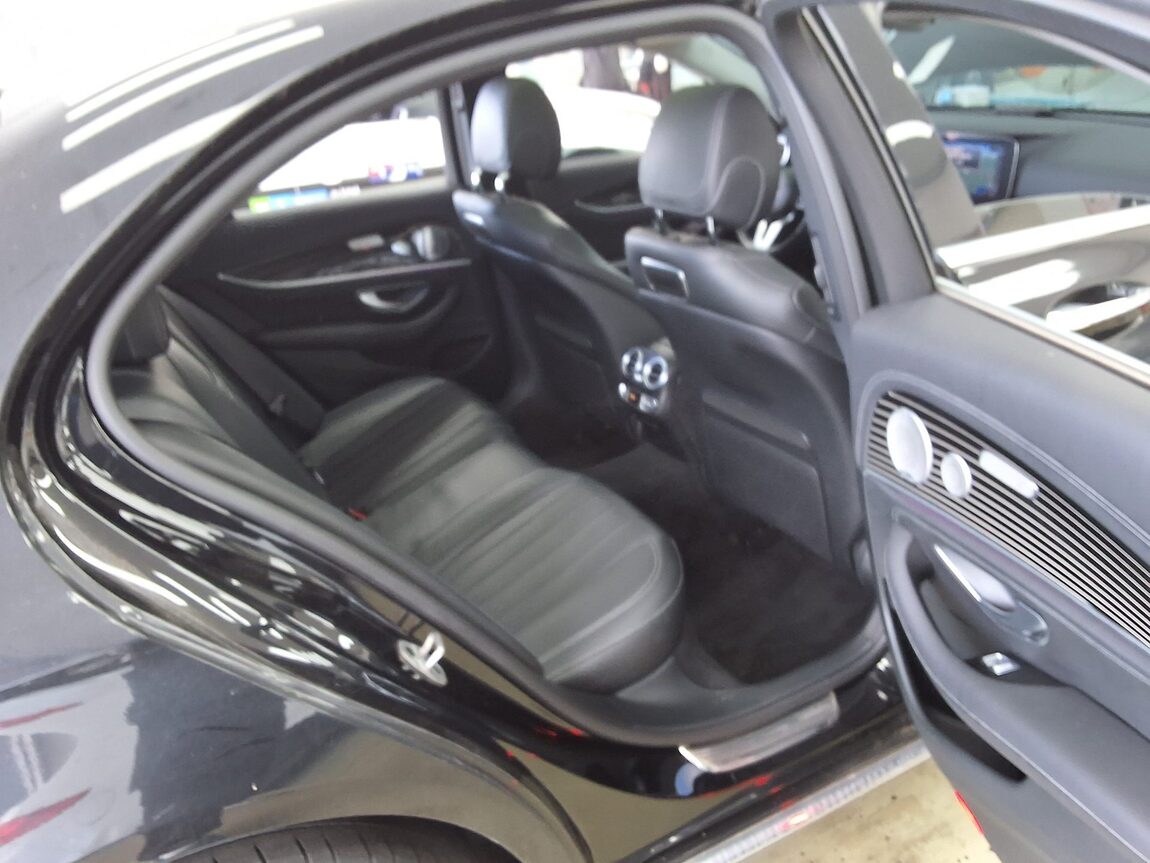 MERCEDES-BENZ E-CLASS (5TH GEN) E450 4MATIC EXCLUSIVE 2020 - zdjęcie 13