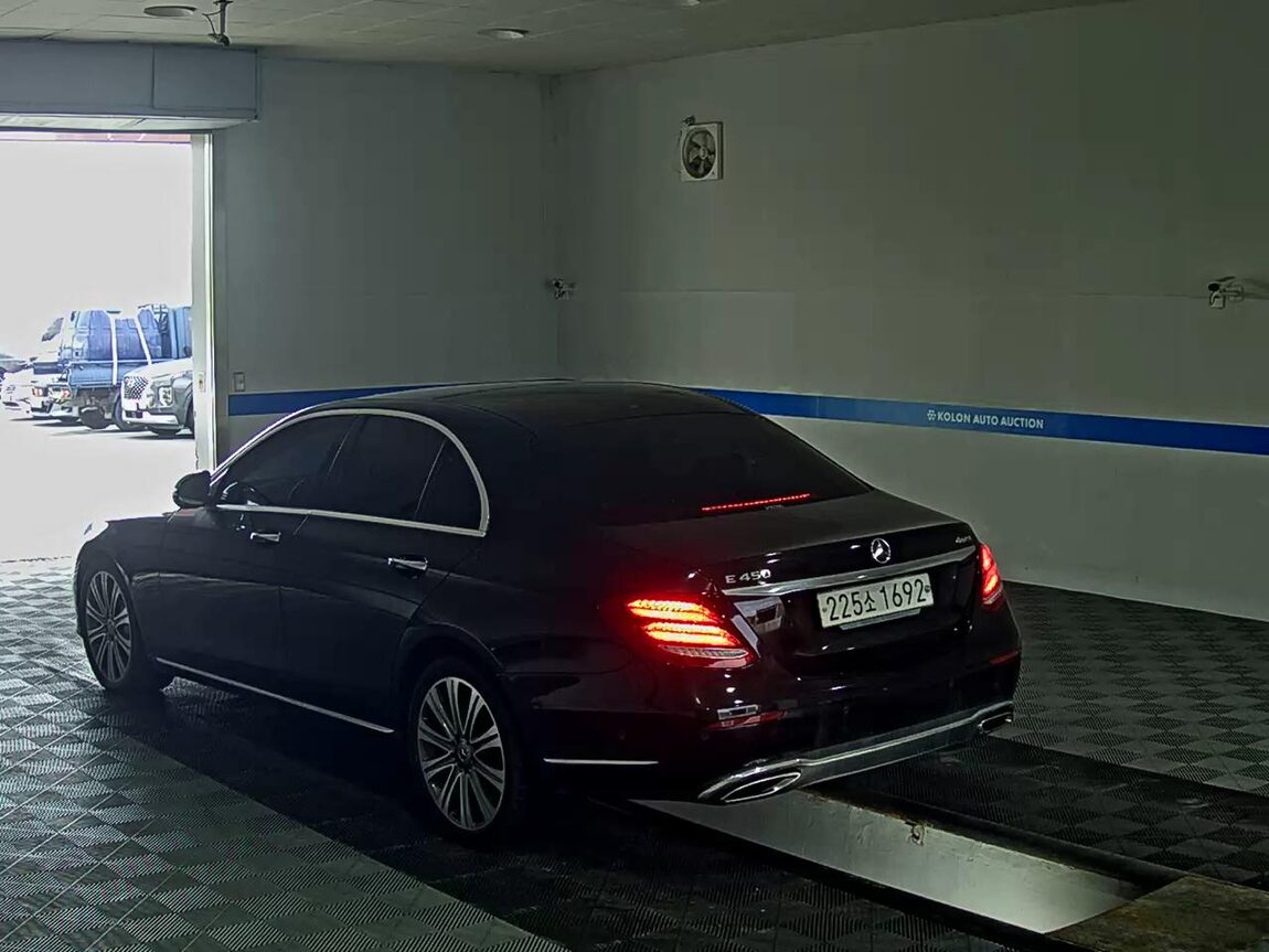 MERCEDES-BENZ E-CLASS (5TH GEN) E450 4MATIC EXCLUSIVE 2020 - zdjęcie 6