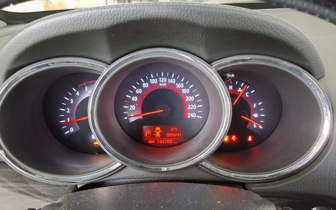 KIA SORENTO R DIESEL 2.2 4WD LIMITED PREMIUM 2012 - zdjęcie 9