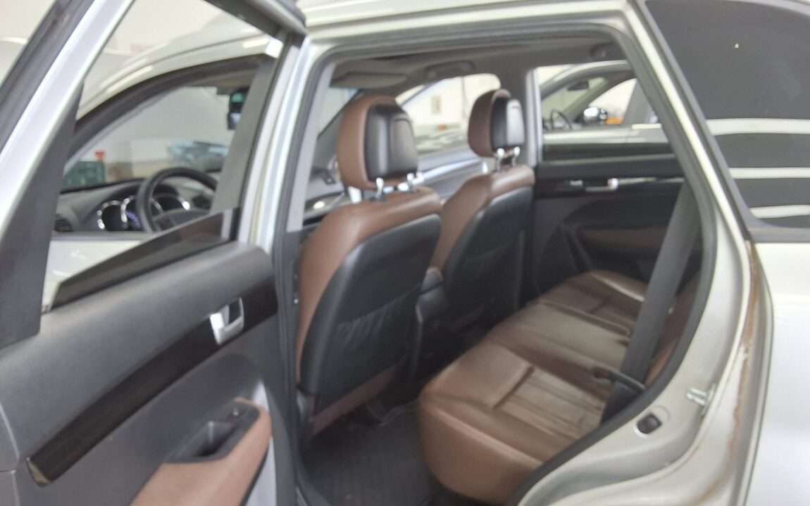KIA SORENTO R DIESEL 2.2 4WD LIMITED PREMIUM 2012 - zdjęcie 12