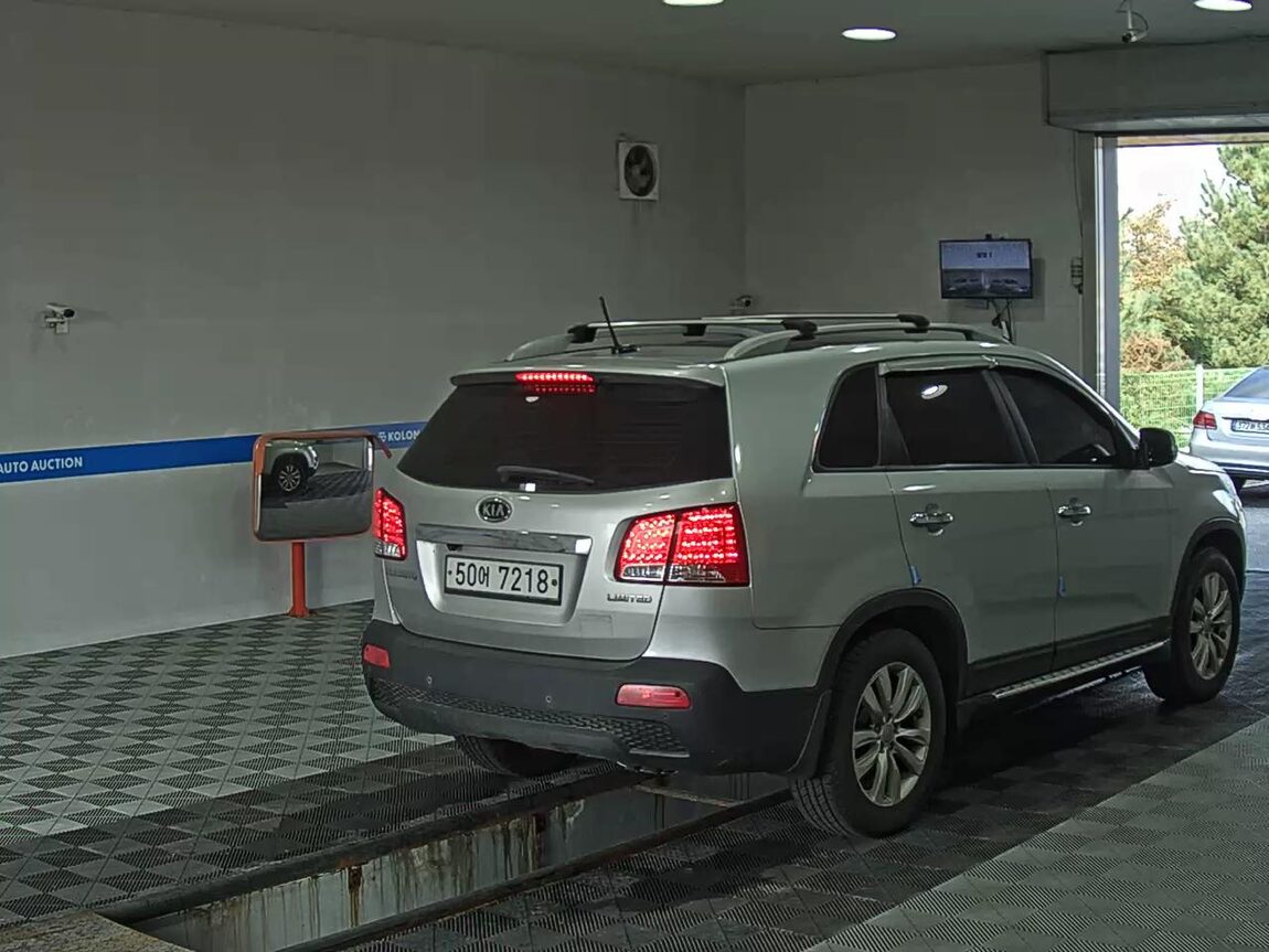 KIA SORENTO R DIESEL 2.2 4WD LIMITED PREMIUM 2012 - zdjęcie 5