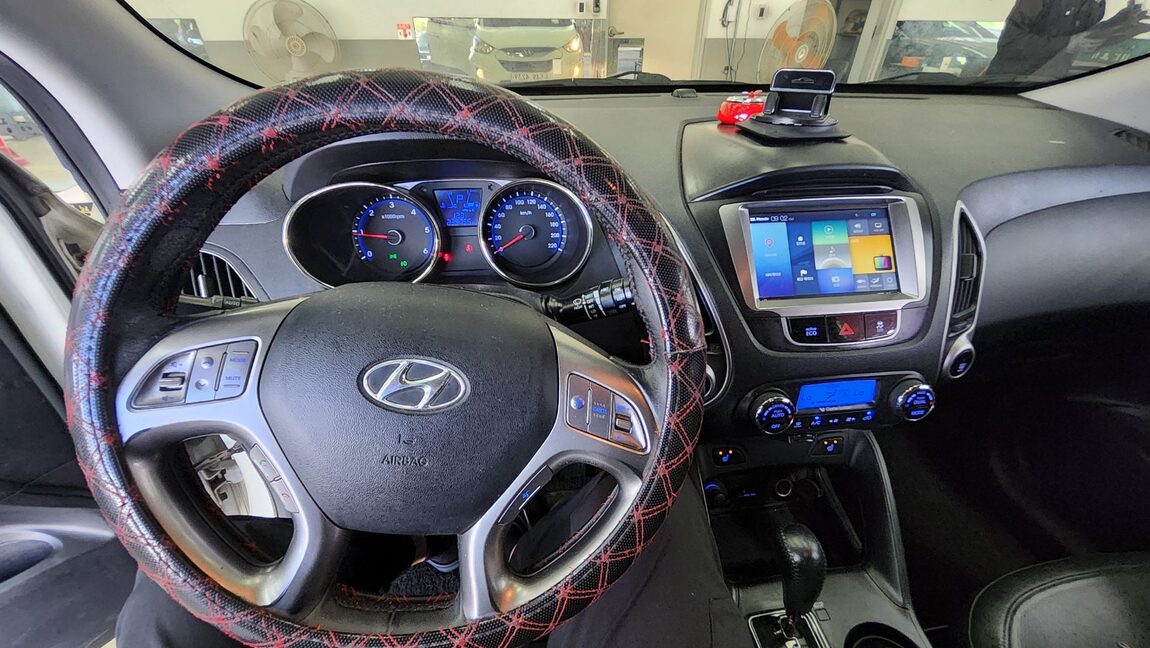 HYUNDAI TUCSON ix DIESEL R20 2WD LX20 LUXURY 2012 - zdjęcie 18