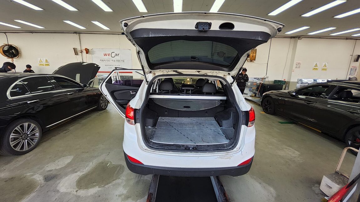 HYUNDAI TUCSON ix DIESEL R20 2WD LX20 LUXURY 2012 - zdjęcie 15