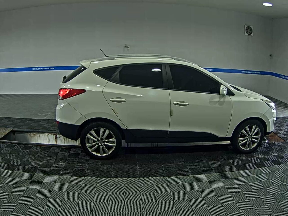 HYUNDAI TUCSON ix DIESEL R20 2WD LX20 LUXURY 2012 - zdjęcie 4