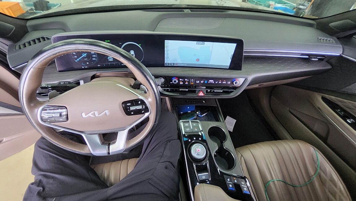 KIA K8 HYBRID HEV SIGNATURE 2024 - zdjęcie 11