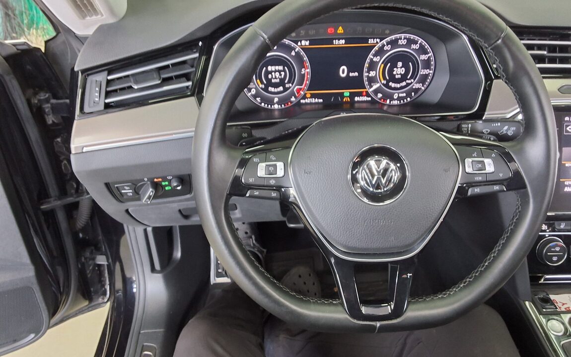 VOLKSWAGEN ARTEON 2.0 TDI ELEGANCE PRESTIGE 2019 - zdjęcie 17