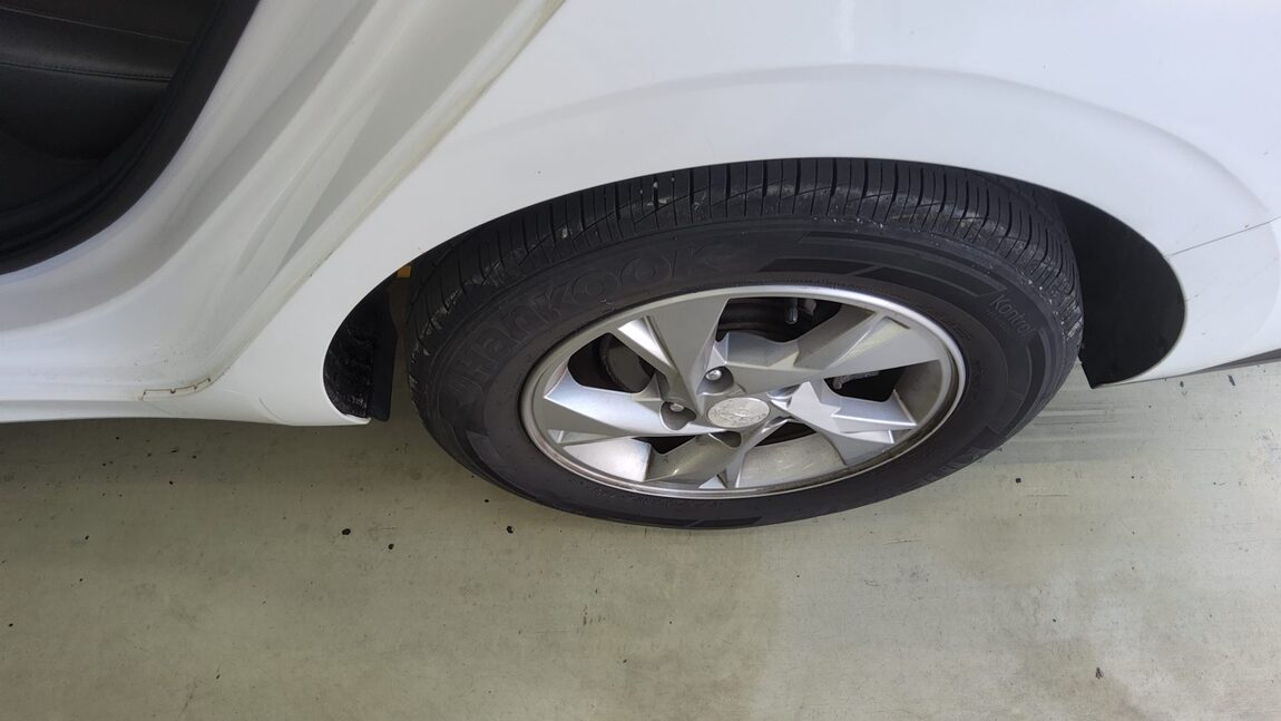 HYUNDAI AVANTE (CN7) 1.6 GASOLINE MODERN 2021 - zdjęcie 25