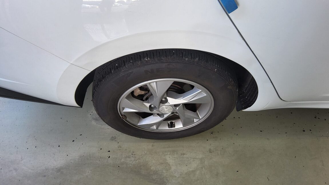 HYUNDAI AVANTE (CN7) 1.6 GASOLINE MODERN 2021 - zdjęcie 27