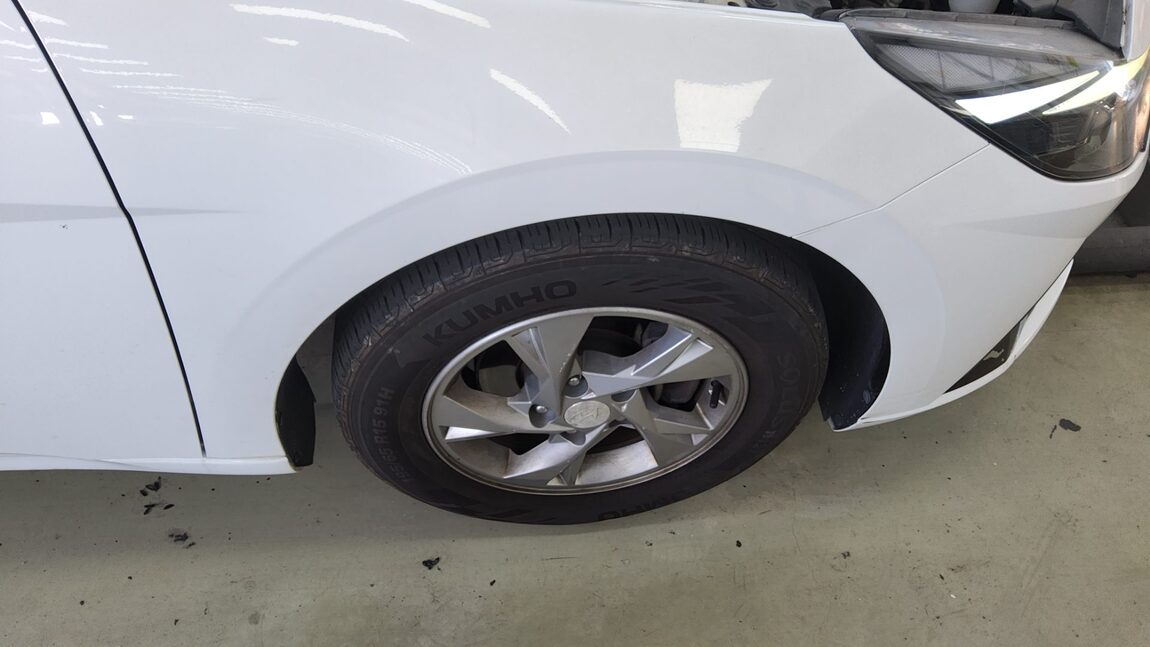 HYUNDAI AVANTE (CN7) 1.6 GASOLINE MODERN 2021 - zdjęcie 26
