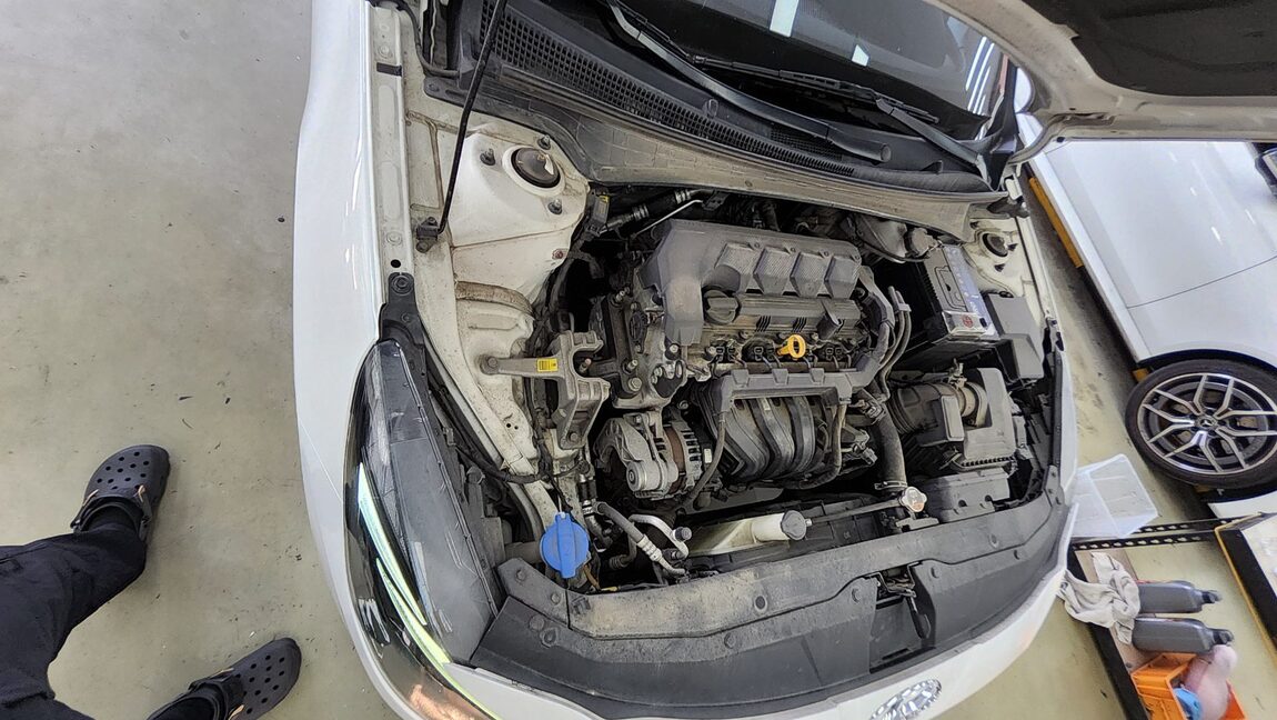 HYUNDAI AVANTE (CN7) 1.6 GASOLINE MODERN 2021 - zdjęcie 22