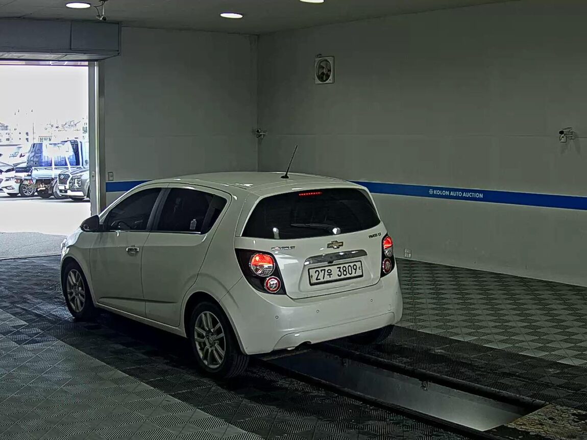 CHEVROLET (DAEWOO) AVEO 5-DOOR 1.6 LT LUXURY MODEL 2014 - zdjęcie 6