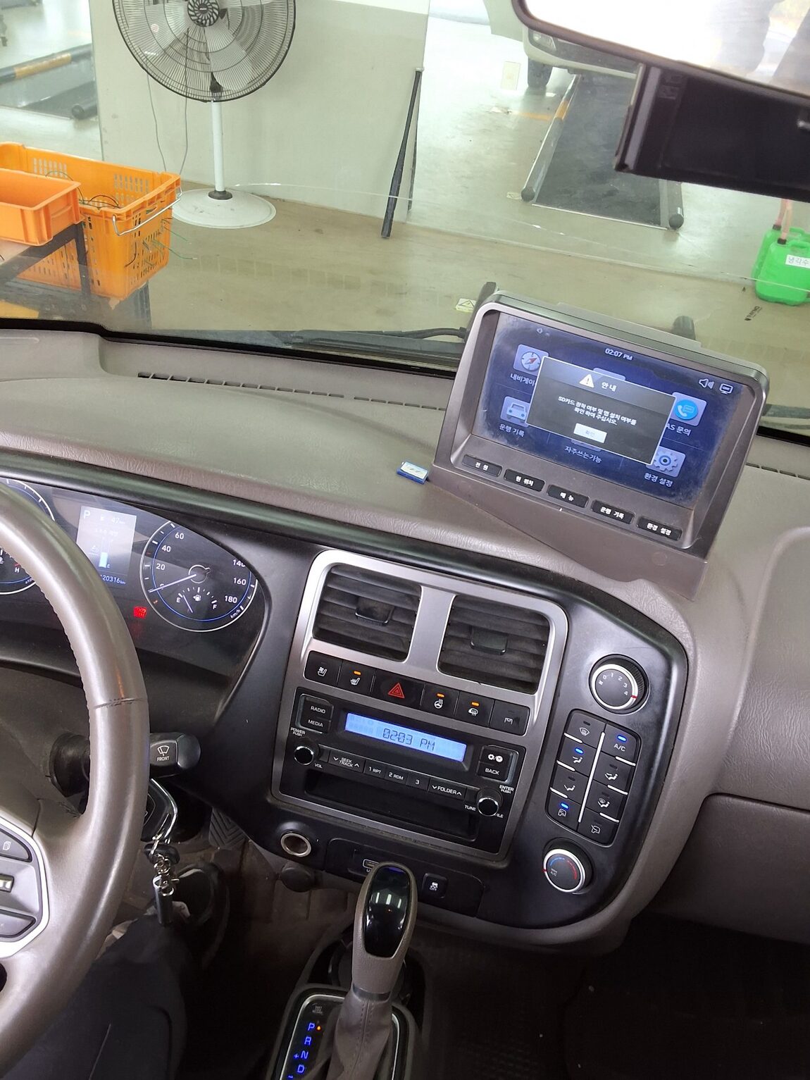 HYUNDAI PORTER II HIGH-ROOF BUILT-IN BOX TRUCK SUPER CAB 2021 - zdjęcie 15