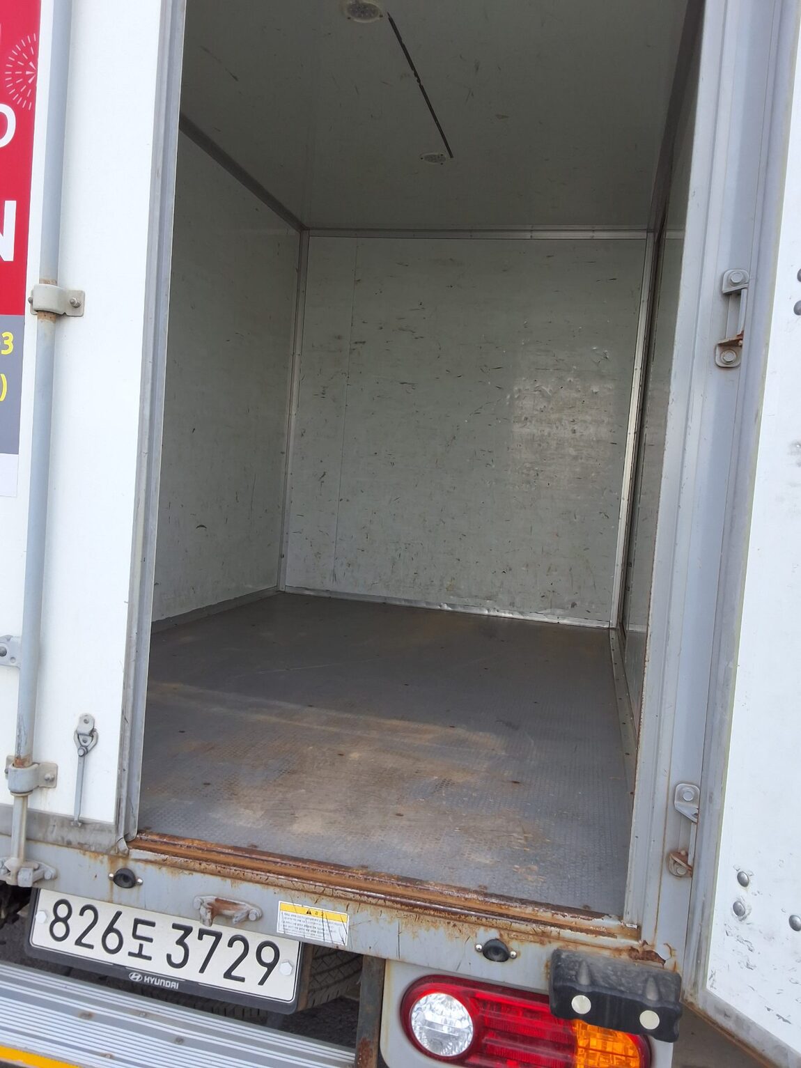 HYUNDAI PORTER II HIGH-ROOF BUILT-IN BOX TRUCK SUPER CAB 2021 - zdjęcie 13