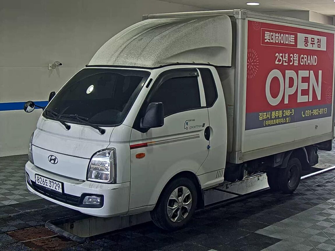 HYUNDAI PORTER II HIGH-ROOF BUILT-IN BOX TRUCK SUPER CAB 2021 - zdjęcie 2