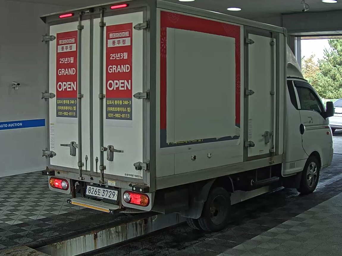 HYUNDAI PORTER II HIGH-ROOF BUILT-IN BOX TRUCK SUPER CAB 2021 - zdjęcie 5