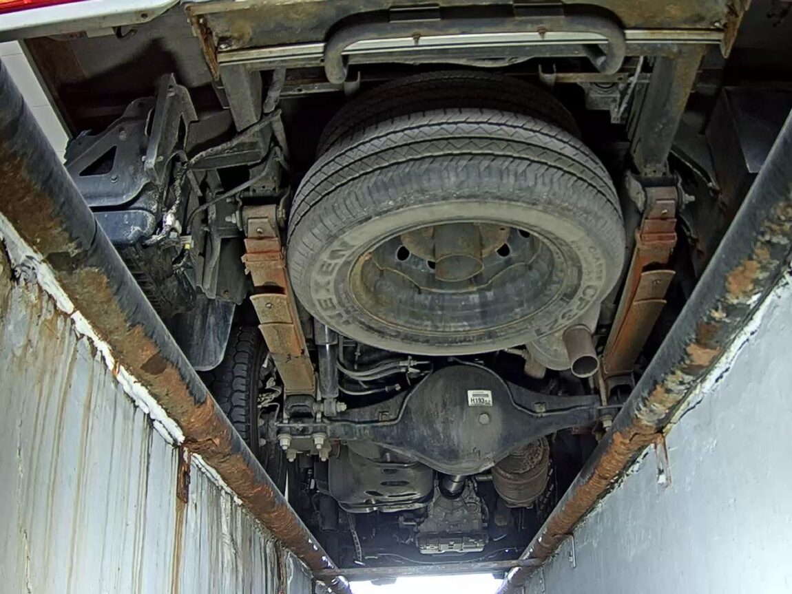 HYUNDAI PORTER II HIGH-ROOF BUILT-IN BOX TRUCK SUPER CAB 2021 - zdjęcie 8