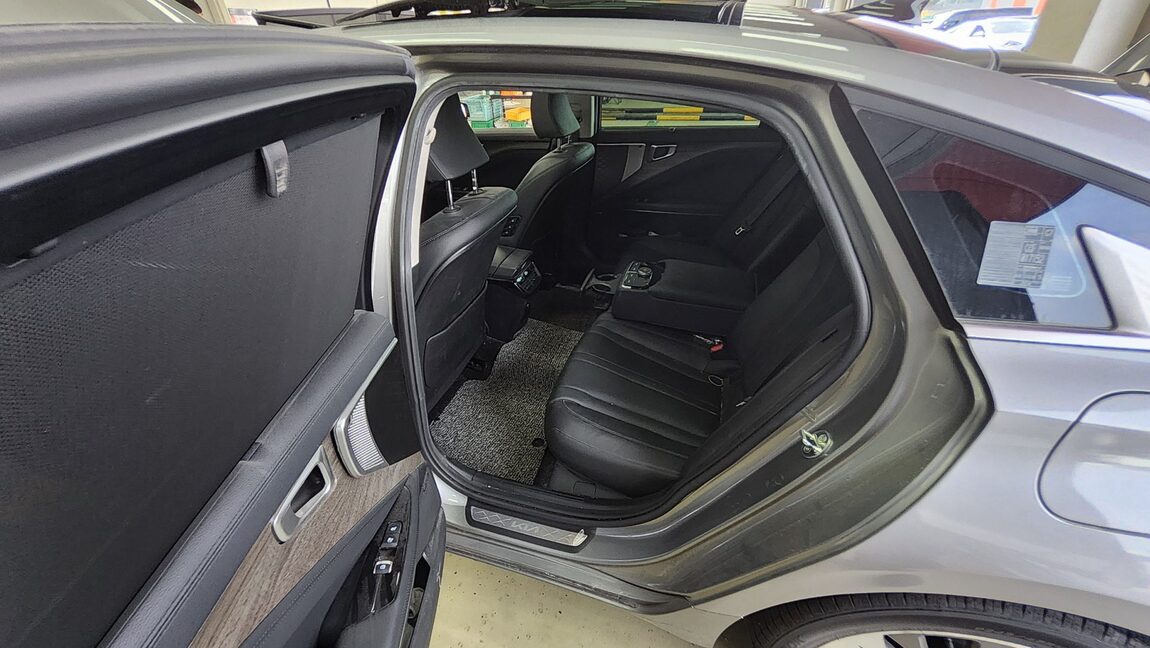 KIA K8 3.5 LPi GENERAL NOBLESSE 2022 - zdjęcie 12