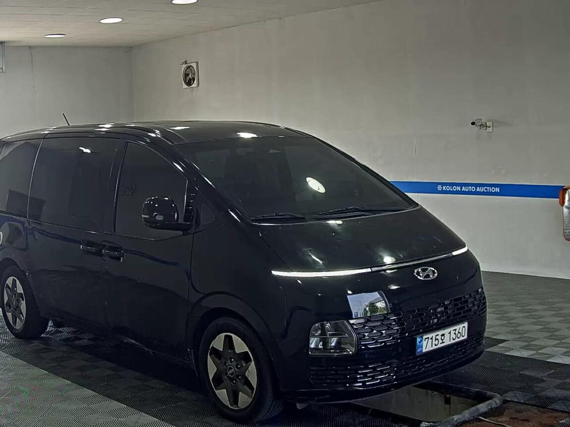 HYUNDAI STARIA 2.2 DIESEL TOURER 11-SEATER 4WD MODERN 2023 - zdjęcie 3