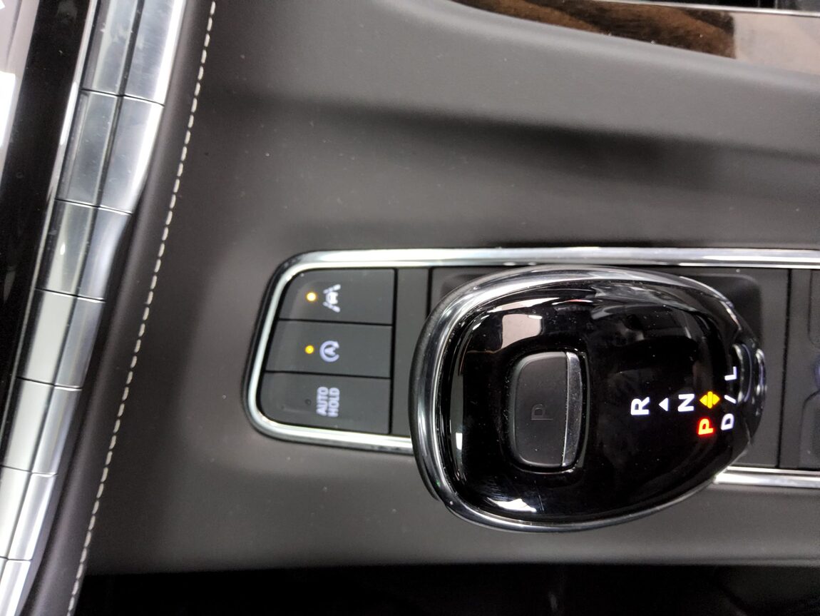 CADILLAC ESCALADE (5TH GEN) 6.2 V8 PREMIUM LUXURY PLATINUM 2023 - zdjęcie 19