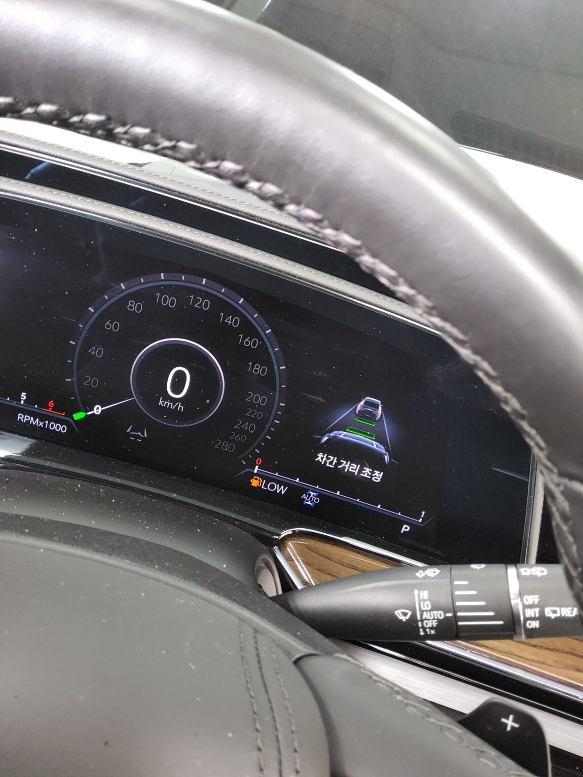CADILLAC ESCALADE (5TH GEN) 6.2 V8 PREMIUM LUXURY PLATINUM 2023 - zdjęcie 20