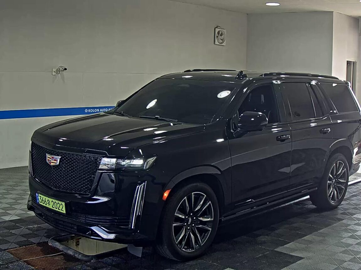 CADILLAC ESCALADE (5TH GEN) 6.2 V8 PREMIUM LUXURY PLATINUM 2023 - zdjęcie 2