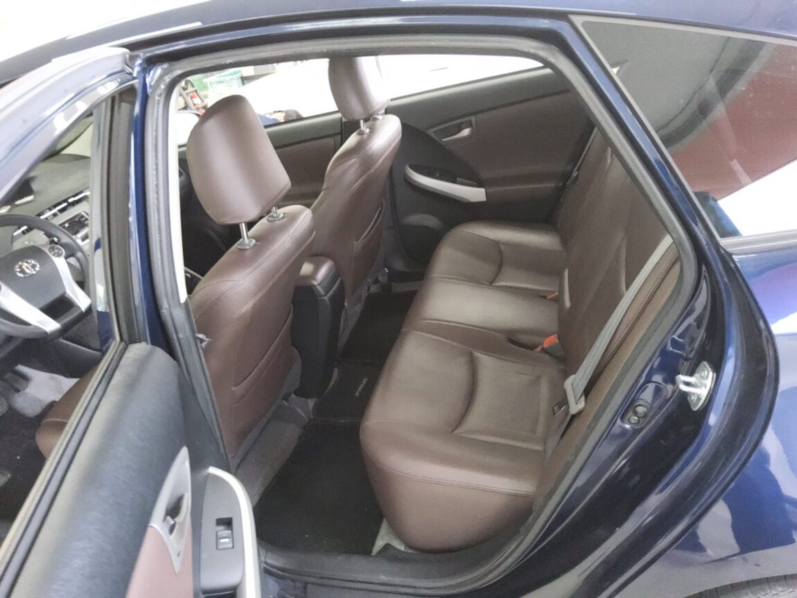 TOYOTA PRIUS (3RD GEN) 1.8 2015 - zdjęcie 12