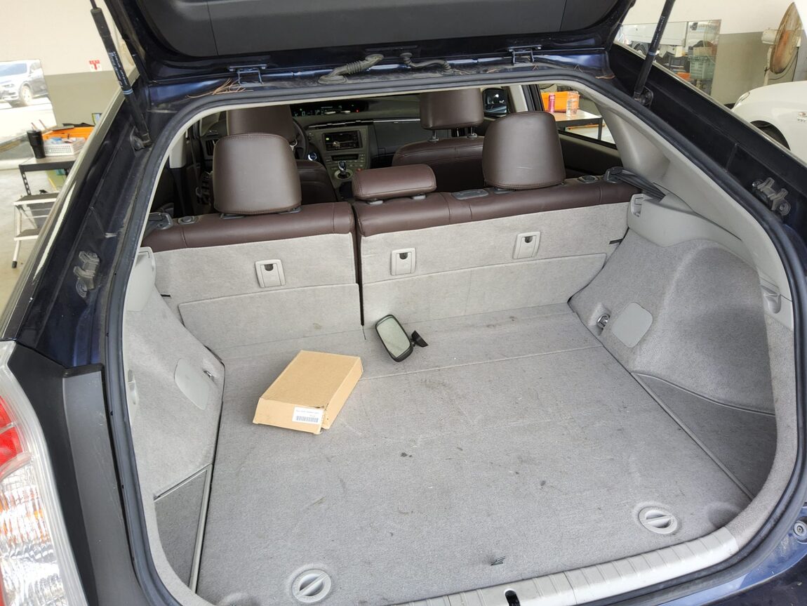 TOYOTA PRIUS (3RD GEN) 1.8 2015 - zdjęcie 15