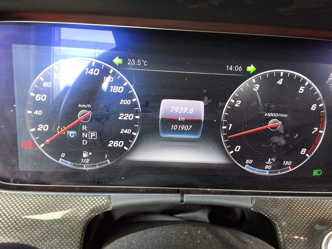 MERCEDES-BENZ E-CLASS (5TH GEN) COUPE E400 4MATIC 2017 - zdjęcie 9