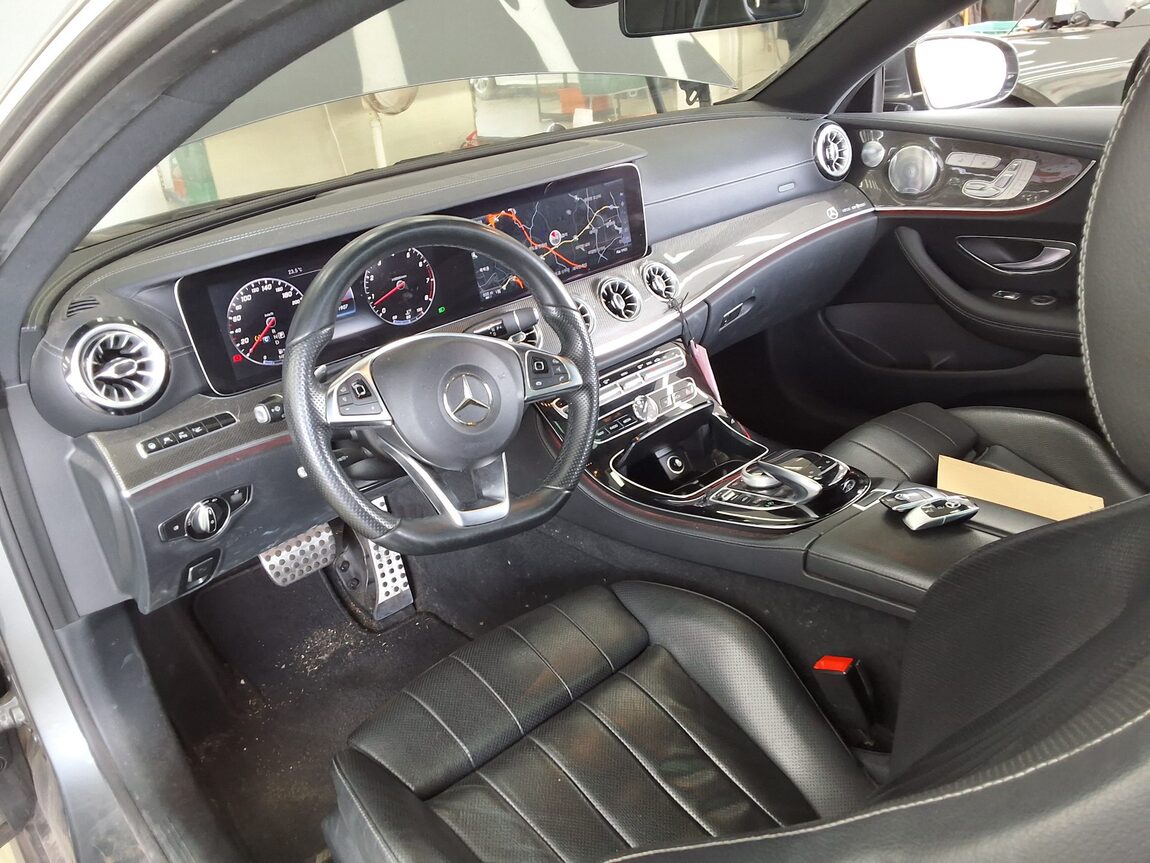 MERCEDES-BENZ E-CLASS (5TH GEN) COUPE E400 4MATIC 2017 - zdjęcie 11
