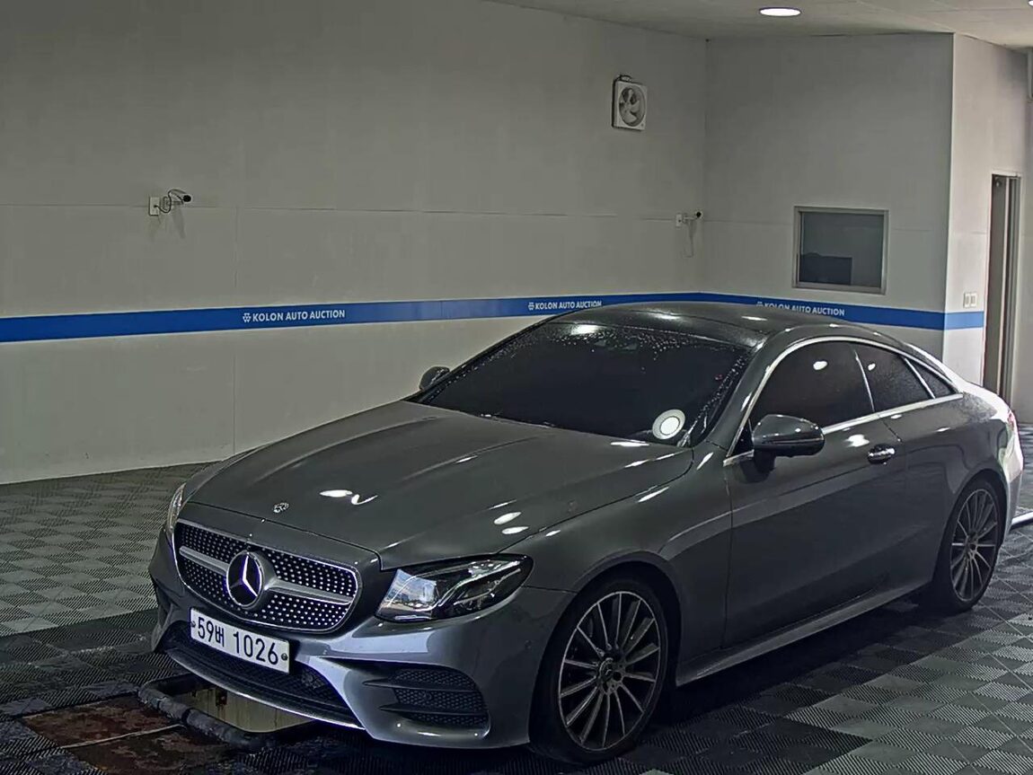 MERCEDES-BENZ E-CLASS (5TH GEN) COUPE E400 4MATIC 2017 - zdjęcie 2