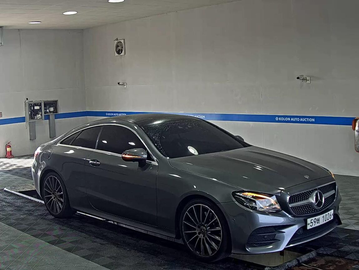 MERCEDES-BENZ E-CLASS (5TH GEN) COUPE E400 4MATIC 2017 - zdjęcie 3