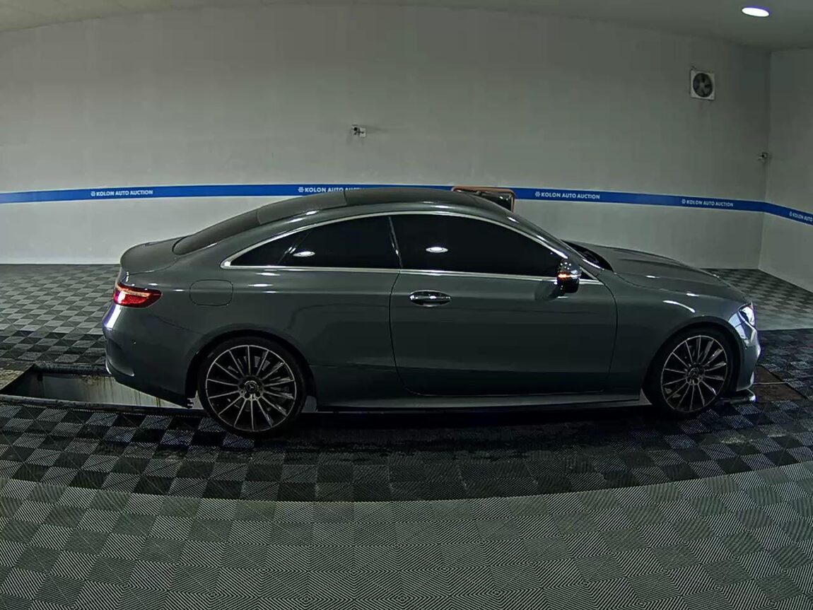 MERCEDES-BENZ E-CLASS (5TH GEN) COUPE E400 4MATIC 2017 - zdjęcie 4