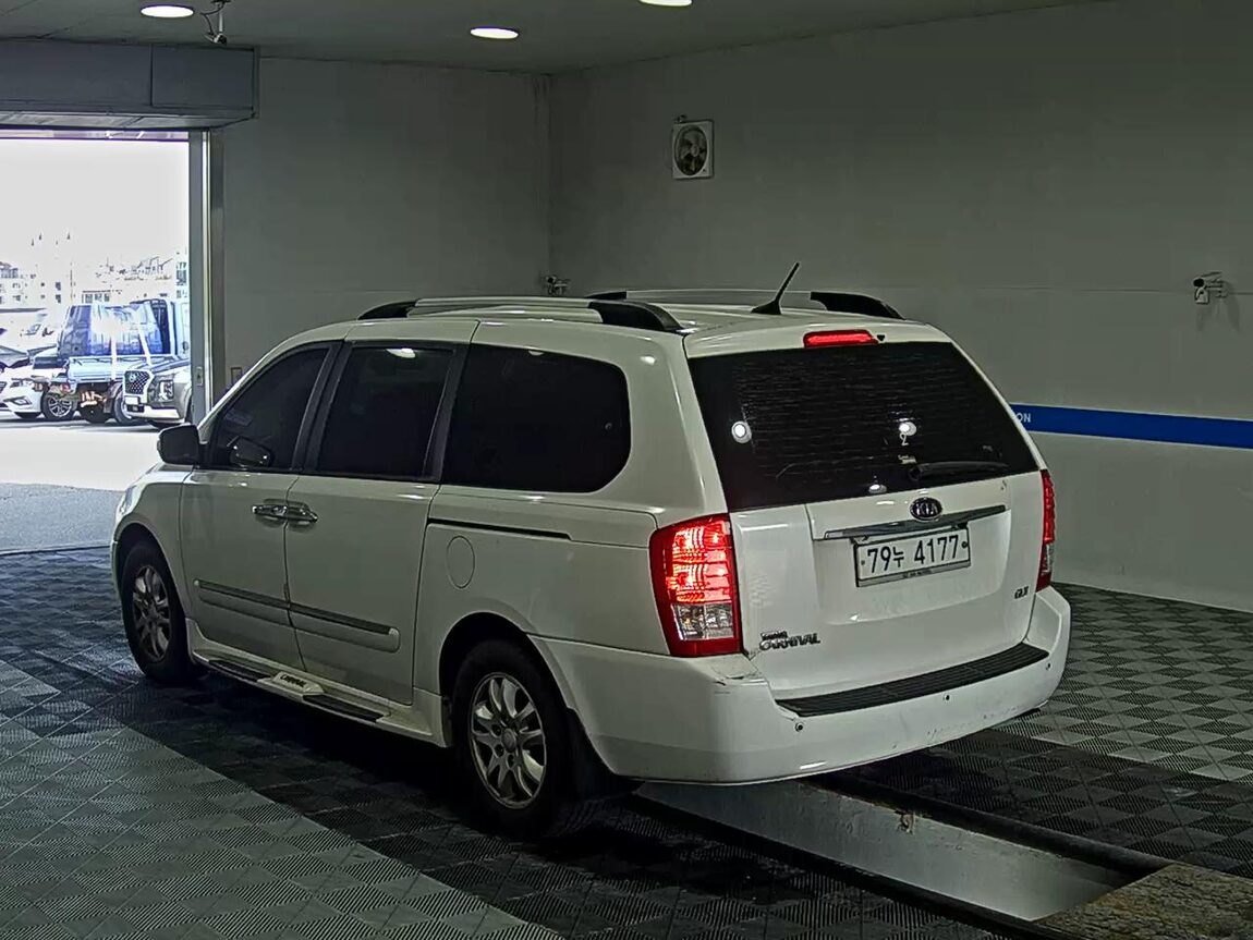 KIA CARNIVAL R 11-SEATER DIESEL GLX PREMIUM 2012 - zdjęcie 6