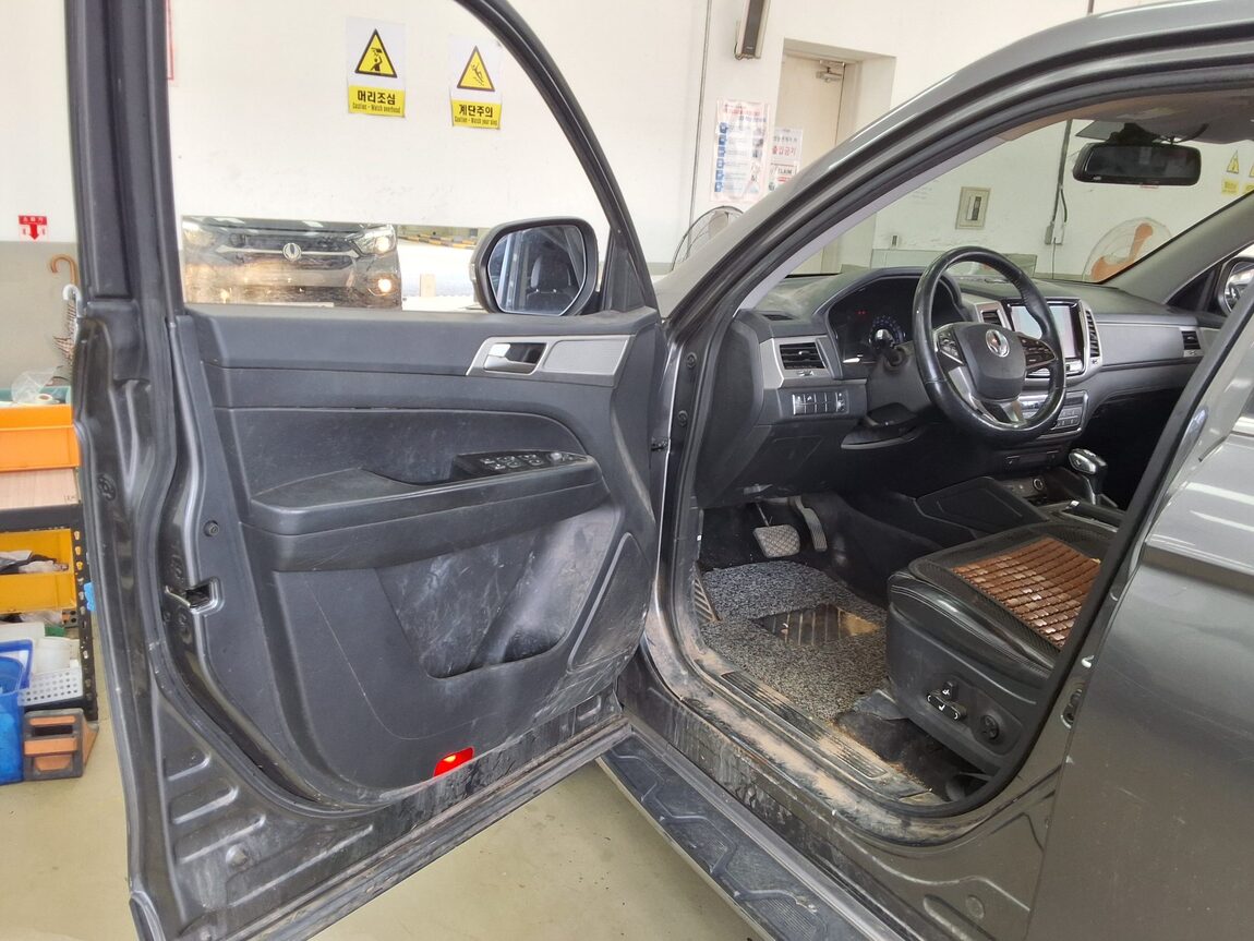KG MOBILITY (SSANGYONG) REXTON SPORTS 2.2 4WD PRESTIGE 2019 - zdjęcie 10