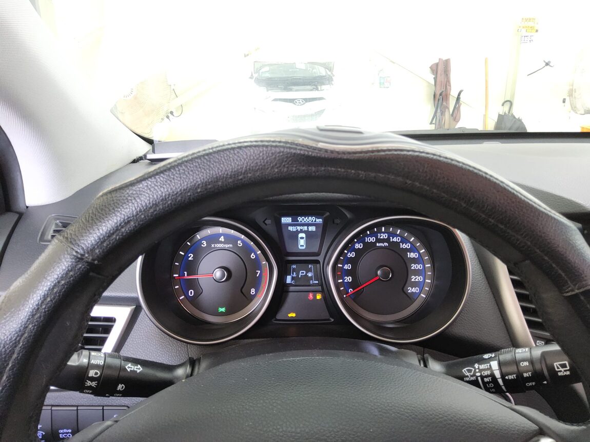 HYUNDAI NEW i30 1.6 GDi EXTREME 2012 - zdjęcie 9