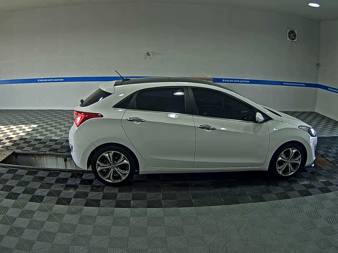 HYUNDAI NEW i30 1.6 GDi EXTREME 2012 - zdjęcie 4