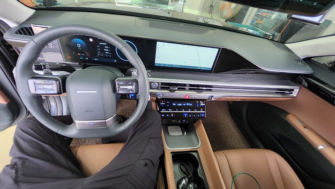 HYUNDAI THE ALL NEW GRANDEUR GASOLINE 2.5 EXCLUSIVE 2025 - zdjęcie 11