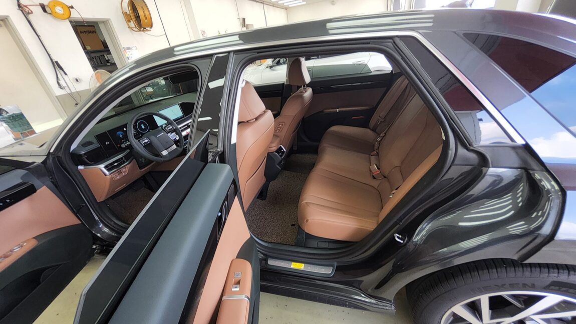 HYUNDAI THE ALL NEW GRANDEUR GASOLINE 2.5 EXCLUSIVE 2025 - zdjęcie 12
