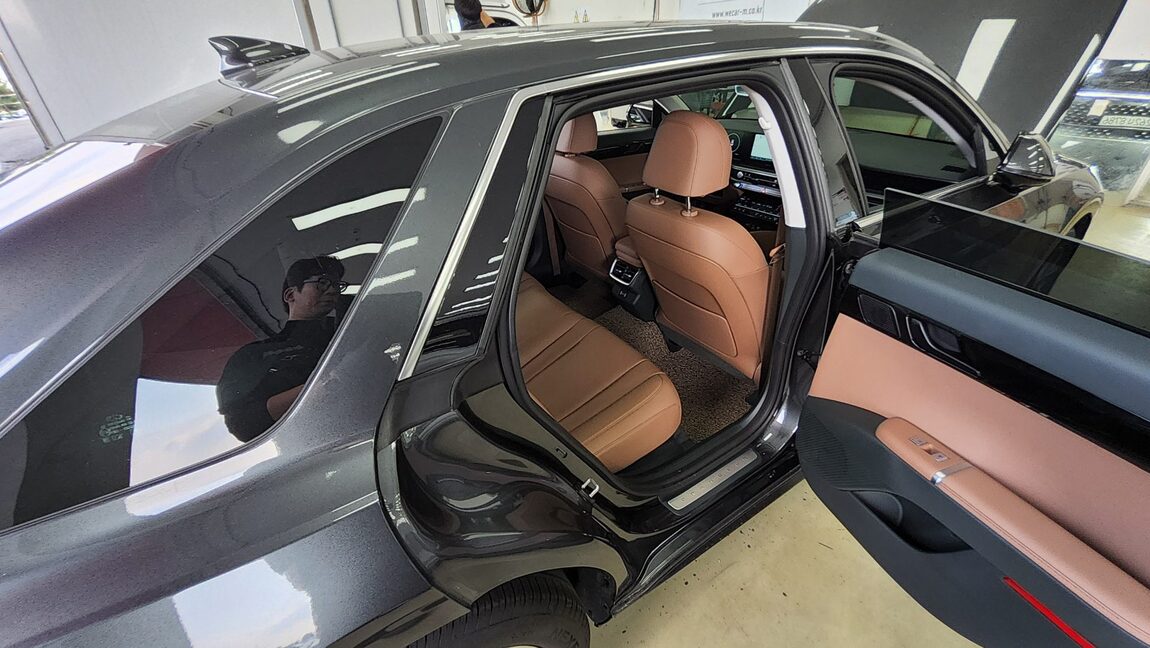 HYUNDAI THE ALL NEW GRANDEUR GASOLINE 2.5 EXCLUSIVE 2025 - zdjęcie 13