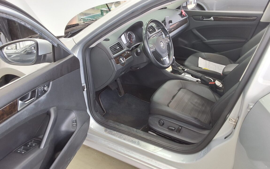 VOLKSWAGEN THE NEW PASSAT (7TH GEN) 1.8 TSI 2015 - zdjęcie 10