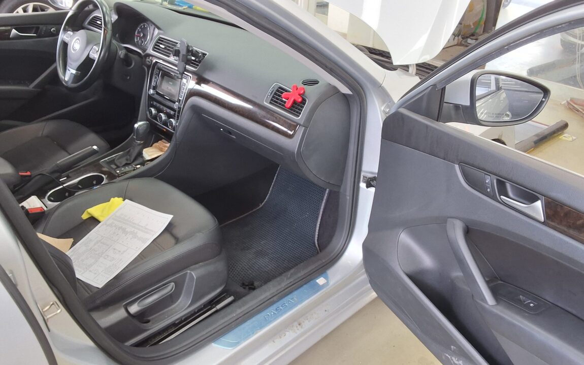 VOLKSWAGEN THE NEW PASSAT (7TH GEN) 1.8 TSI 2015 - zdjęcie 14