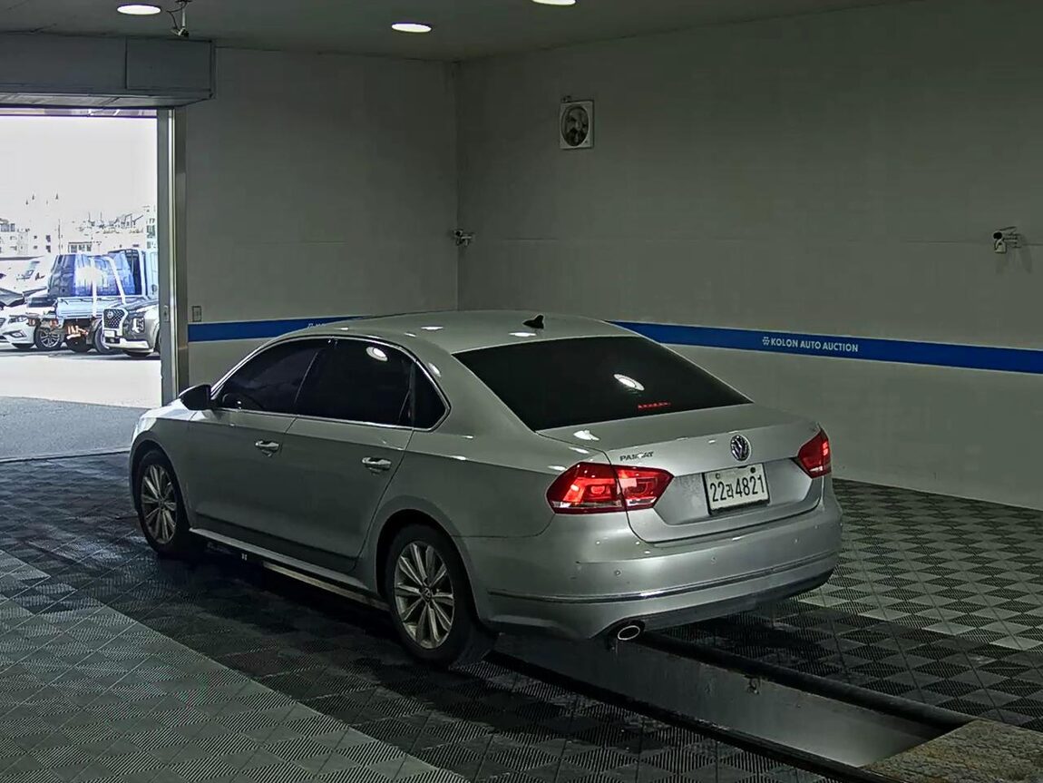 VOLKSWAGEN THE NEW PASSAT (7TH GEN) 1.8 TSI 2015 - zdjęcie 6