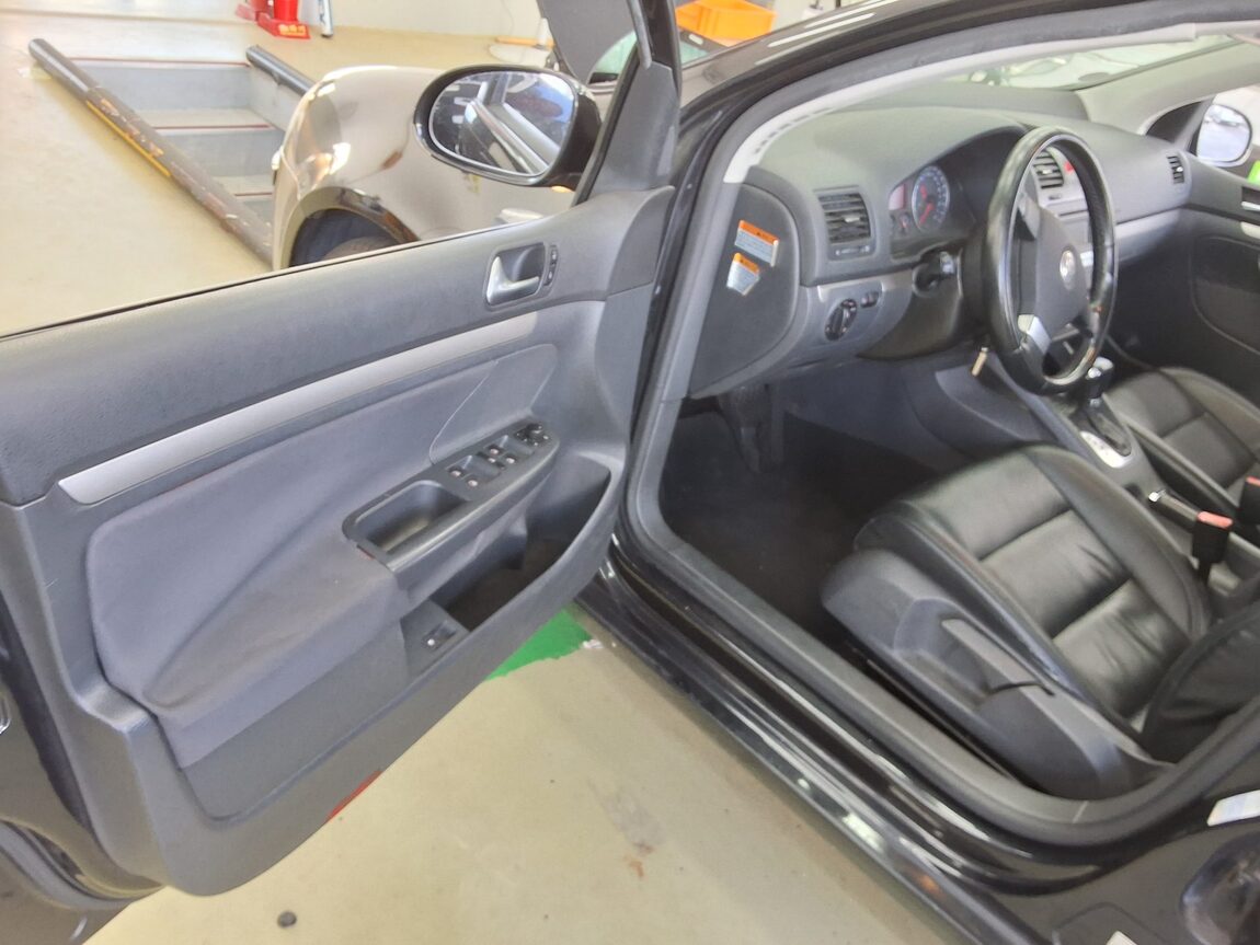 VOLKSWAGEN GOLF (5TH GEN) 2.0 TDI 2009 - zdjęcie 10