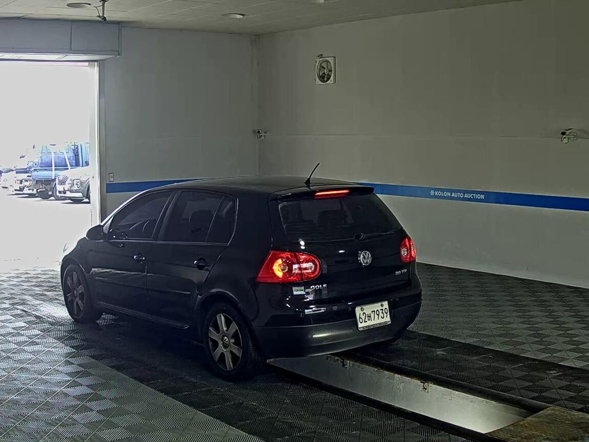 VOLKSWAGEN GOLF (5TH GEN) 2.0 TDI 2009 - zdjęcie 6